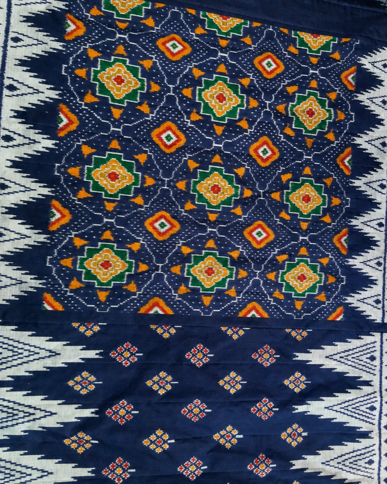 పట్టు ఇక్కత్ చీరలు · Silk Tie & Dye Sarees