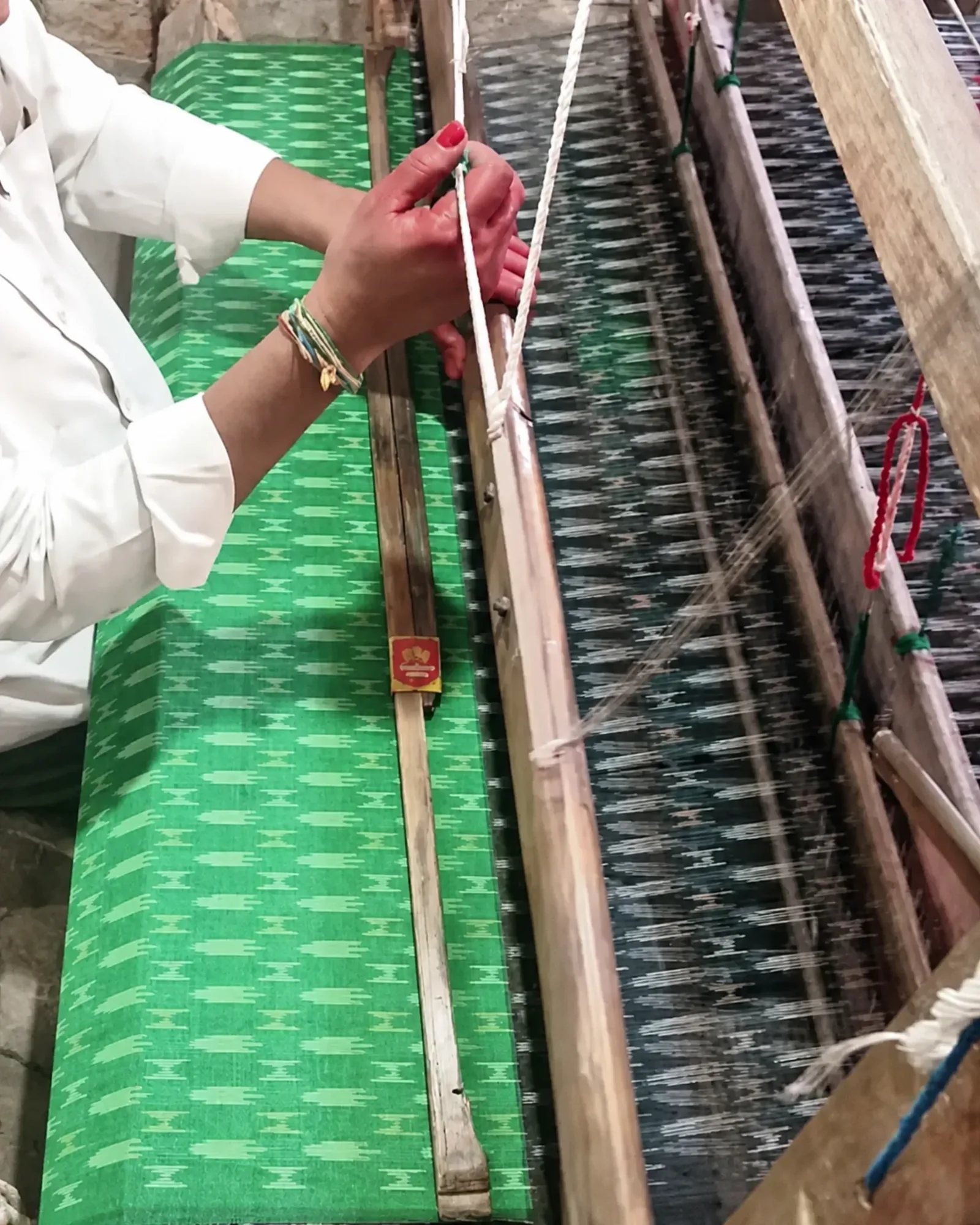 పట్టు ఇక్కత్ చీరలు · Silk Tie & Dye Sarees