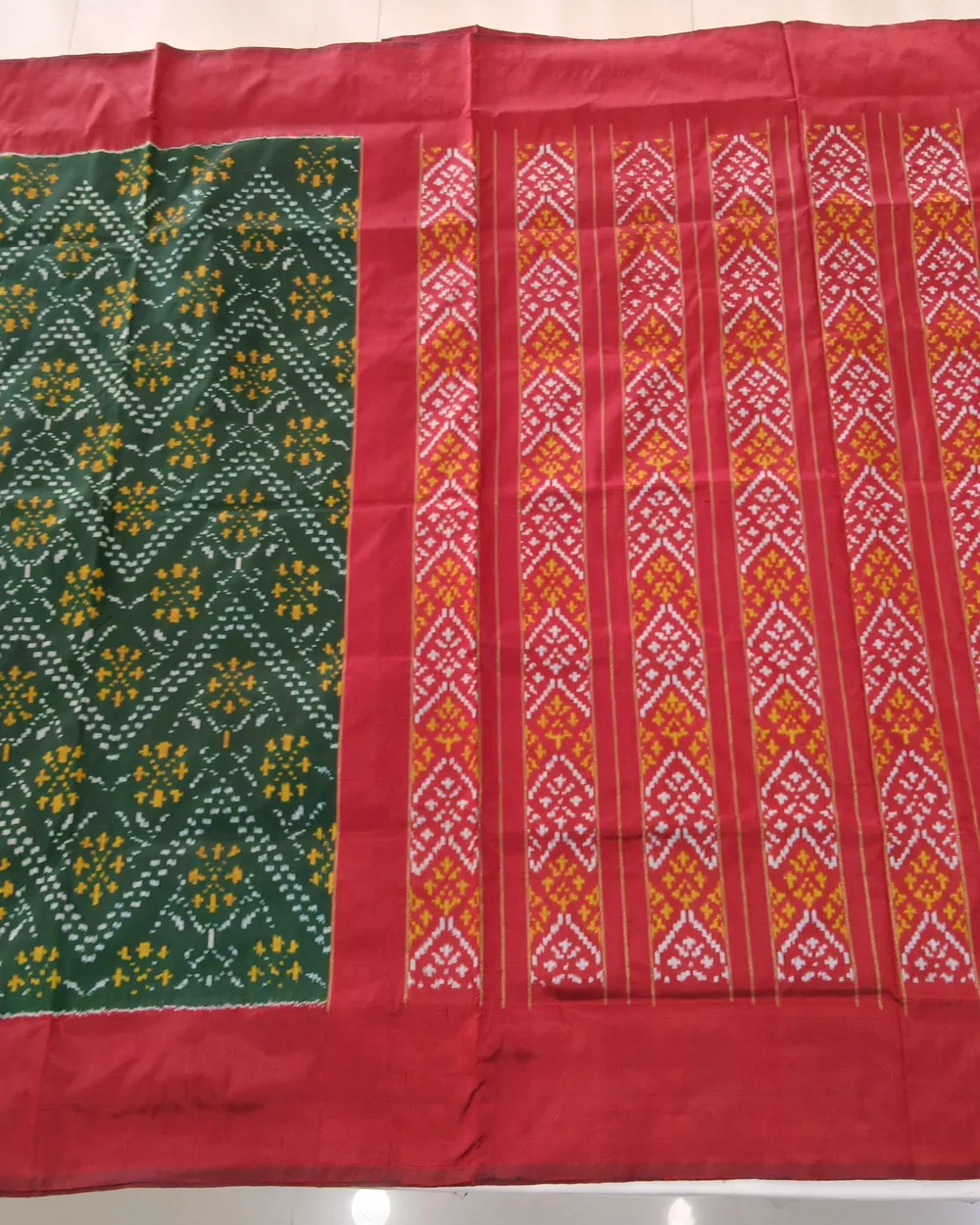Silk Ikat Saree, · పట్టు ఇకత్ చీర,
