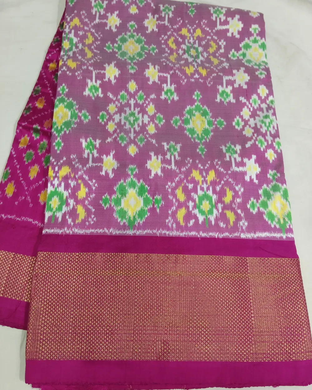 Silk Ikat Saree, · పట్టు ఇకత్ చీర,