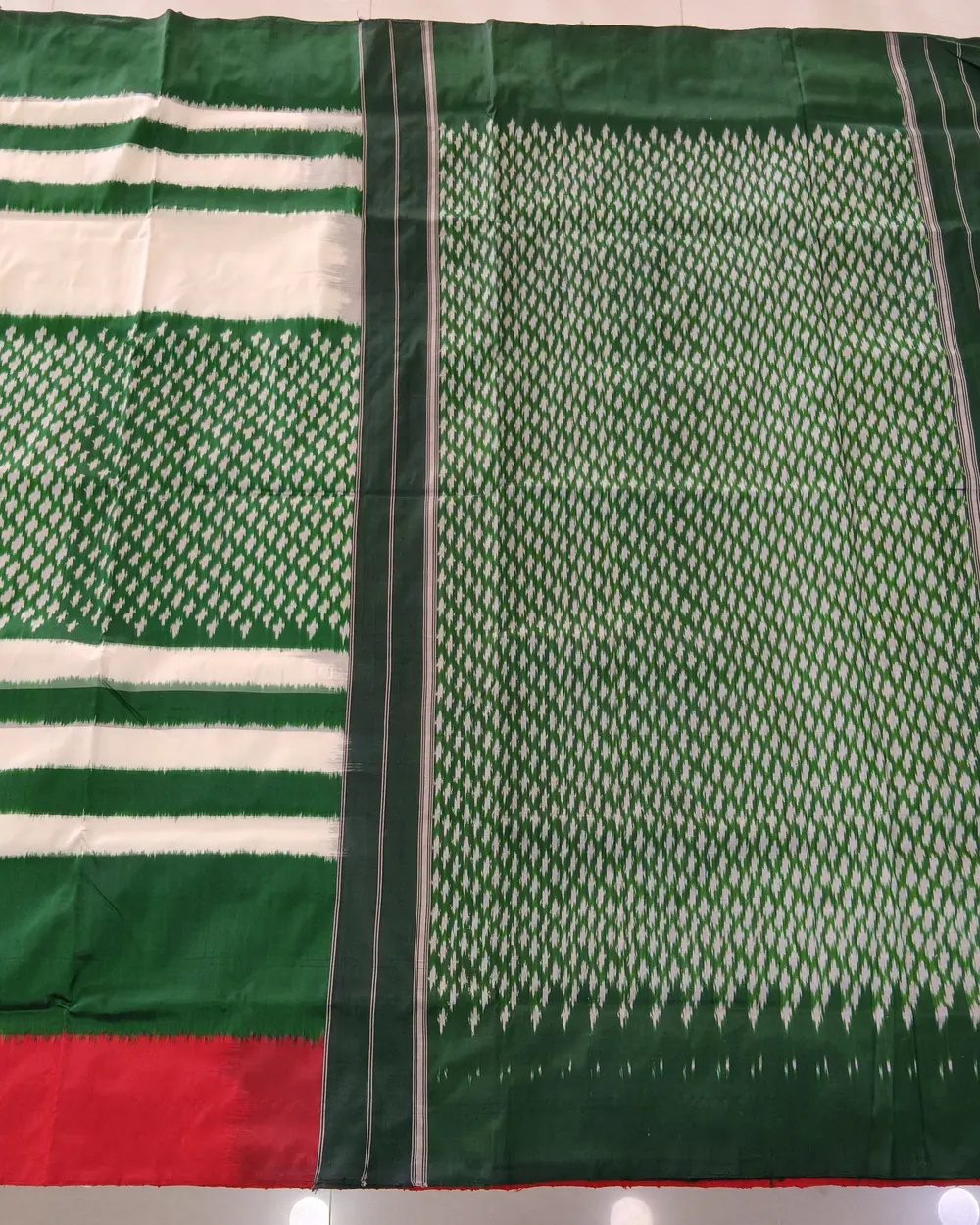 Silk Ikat Saree, · పట్టు ఇకత్ చీర,