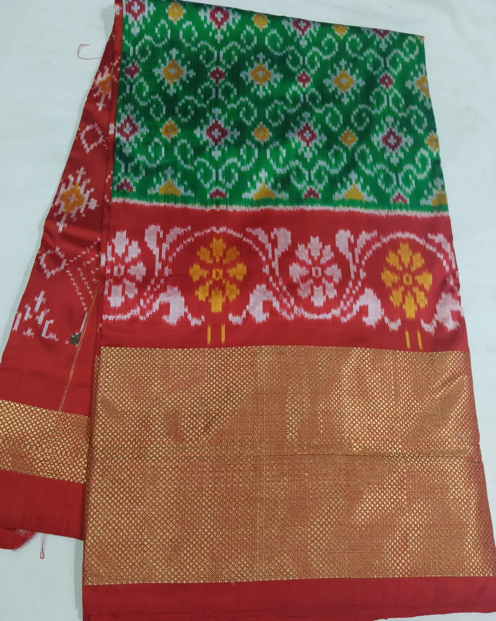 Silk Ikat Saree, · పట్టు ఇకత్ చీర,