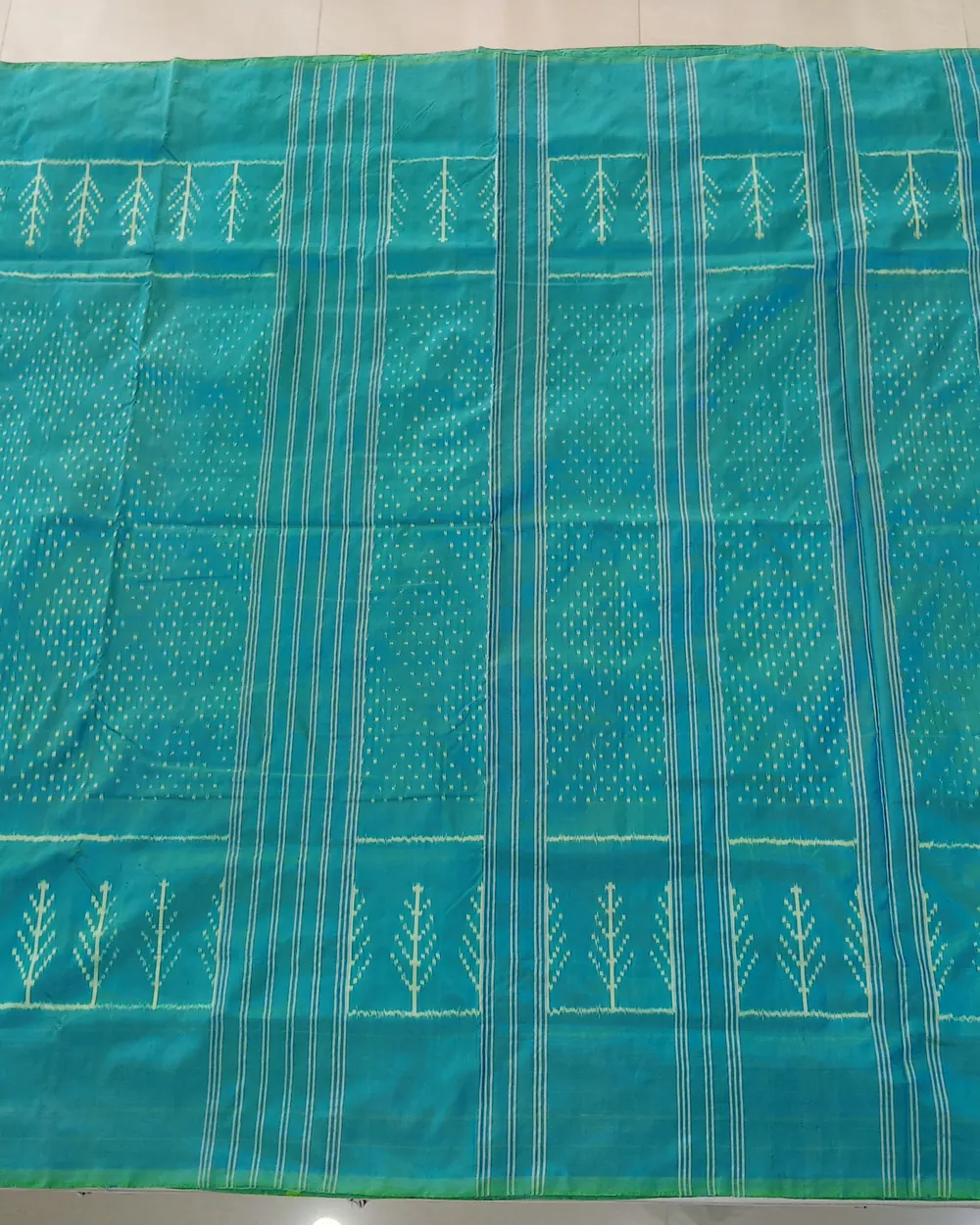 Silk Ikat Saree, · పట్టు ఇకత్ చీర,