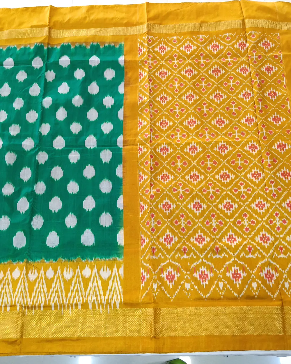 Silk Ikat Saree, · పట్టు ఇకత్ చీర,