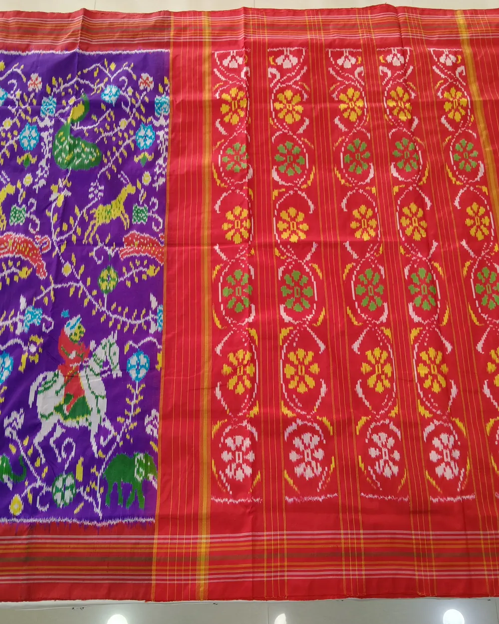 Silk Ikat Saree, · పట్టు ఇకత్ చీర,