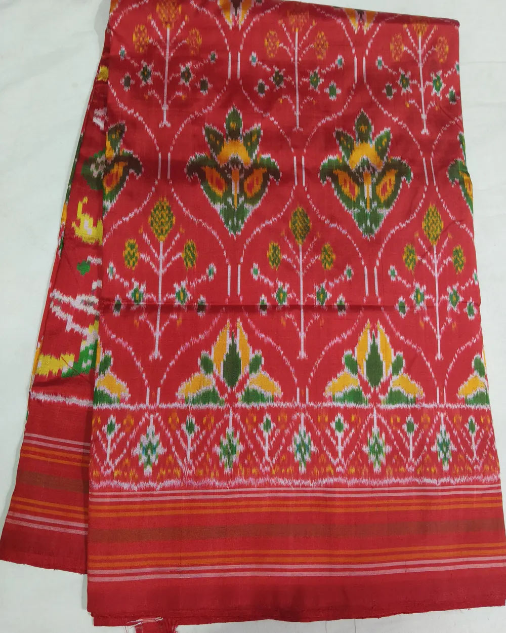 Silk Ikat Saree, · పట్టు ఇకత్ చీర,